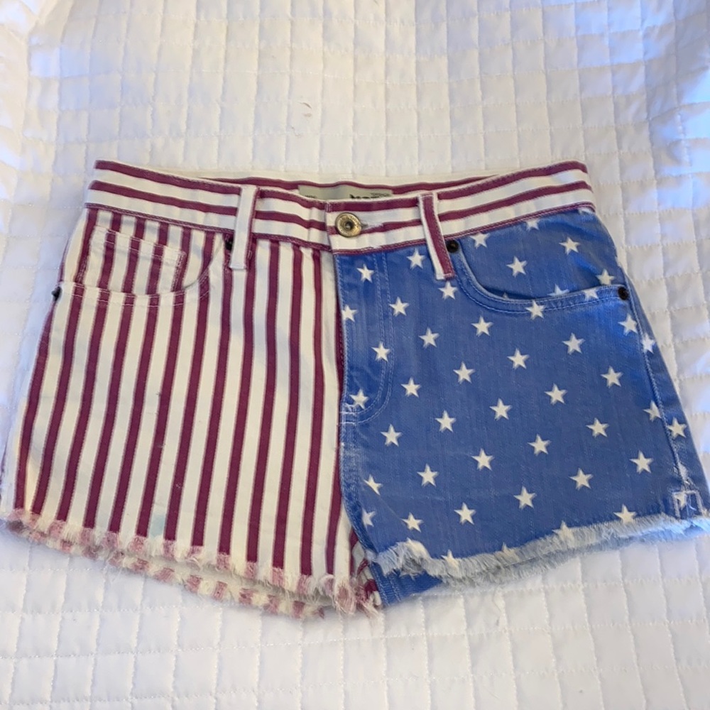 - TOPSHOP MOTO Women’s Shorts Size 4-NWOTS